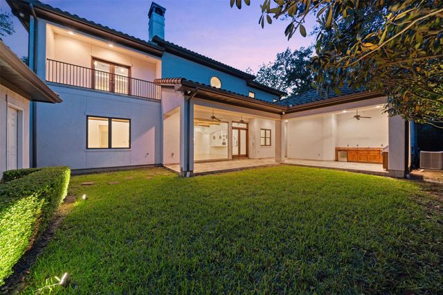 11714 Memorial Drive, Houston, TX 77024