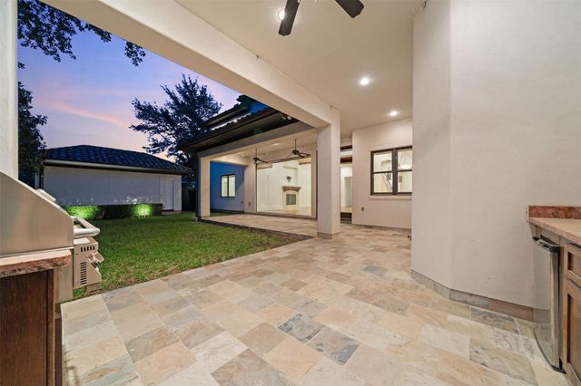 11714 Memorial Drive, Houston, TX 77024