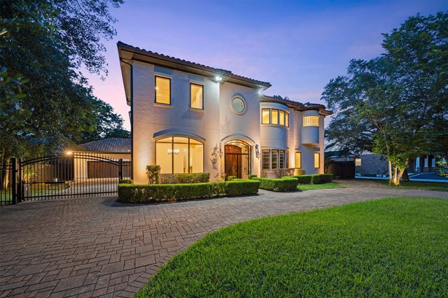 11714 Memorial Drive, Houston, TX 77024