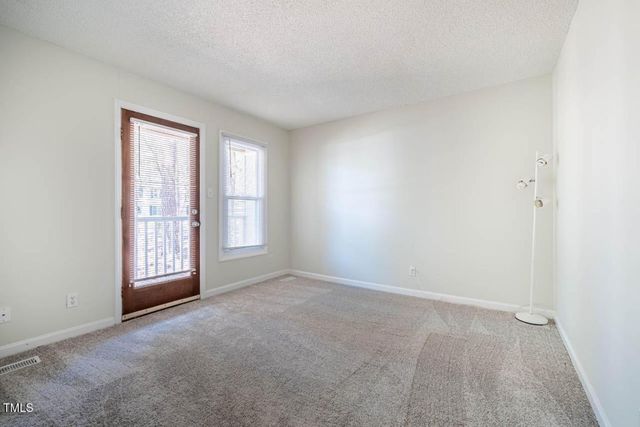 121 Westview Drive 43, Carrboro, NC 27510