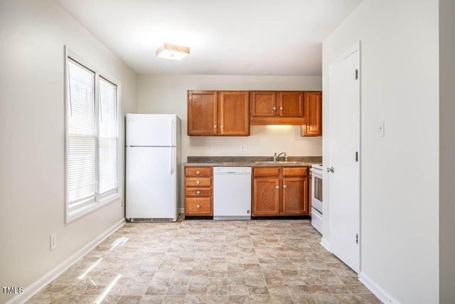 121 Westview Drive 43, Carrboro, NC 27510