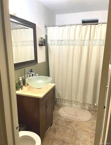 91-10 32 Avenue E102, East Elmhurst, NY 11369