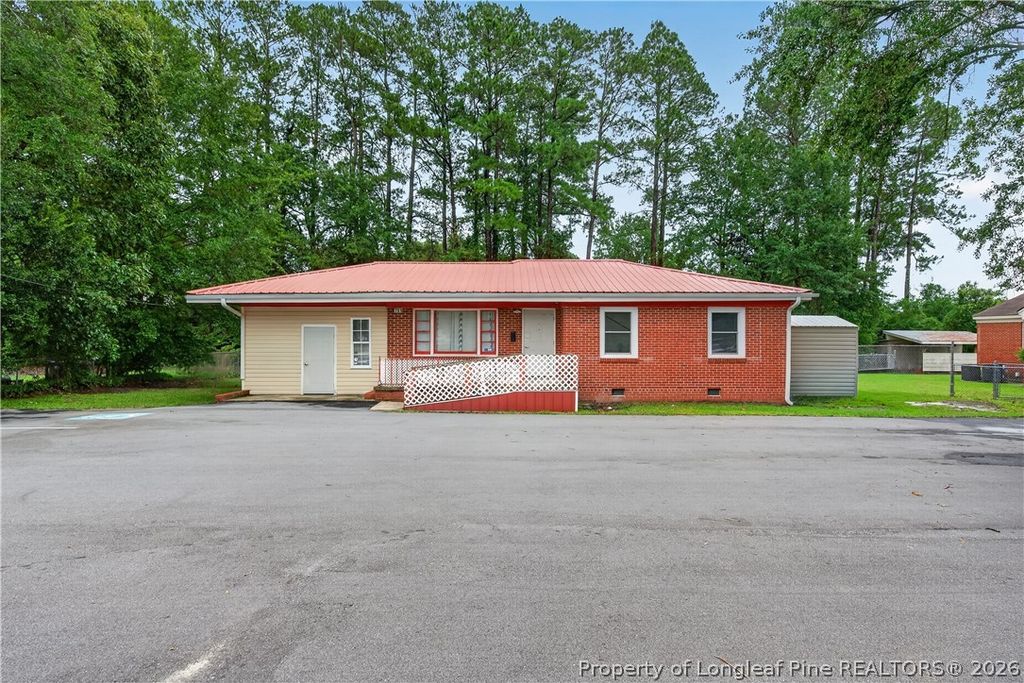 701 Harris Avenue, Raeford, NC 28376 — photo 2