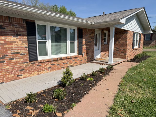 119 Horn Ave, Loretto, TN 38469