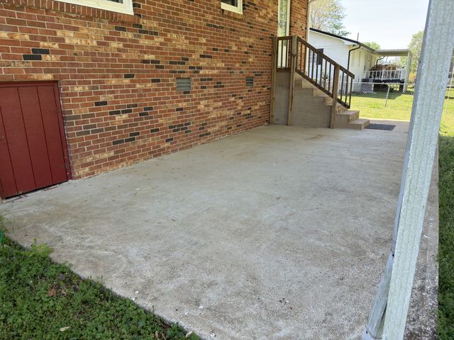 119 Horn Ave, Loretto, TN 38469