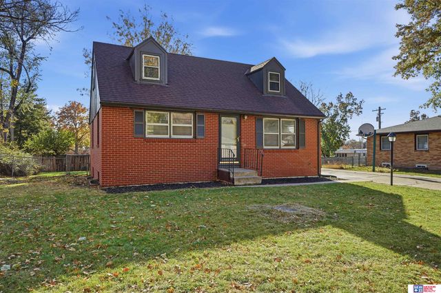 2511 Kessler Boulevard, Lincoln, NE 68502