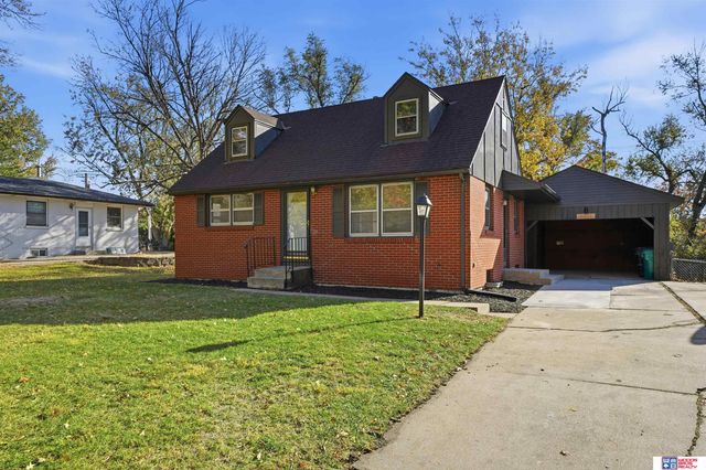 2511 Kessler Boulevard, Lincoln, NE 68502