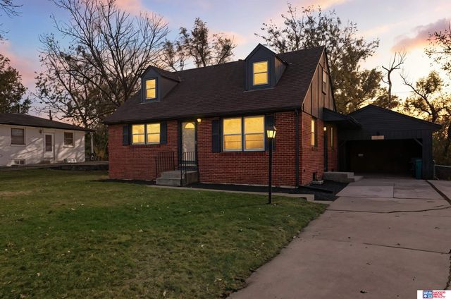 2511 Kessler Boulevard, Lincoln, NE 68502