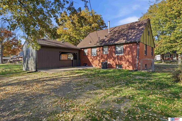 2511 Kessler Boulevard, Lincoln, NE 68502