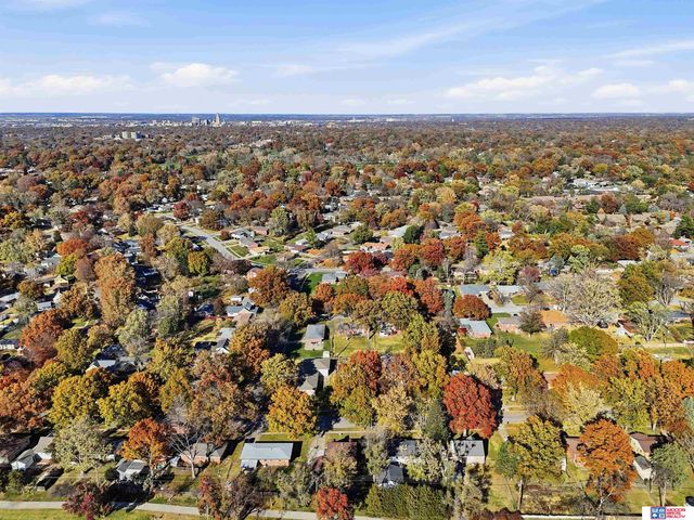 2511 Kessler Boulevard, Lincoln, NE 68502