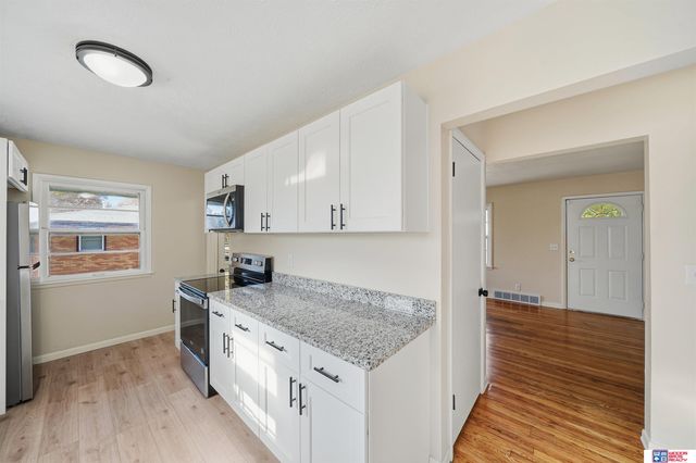 2511 Kessler Boulevard, Lincoln, NE 68502