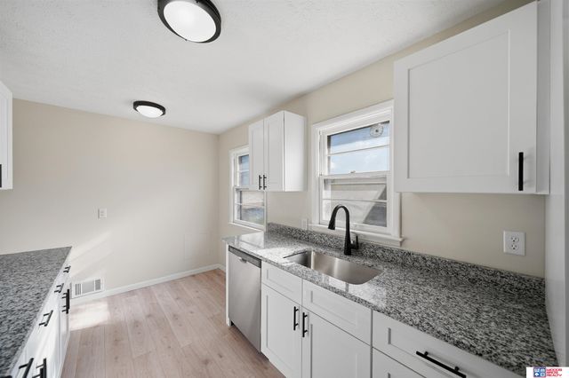 2511 Kessler Boulevard, Lincoln, NE 68502