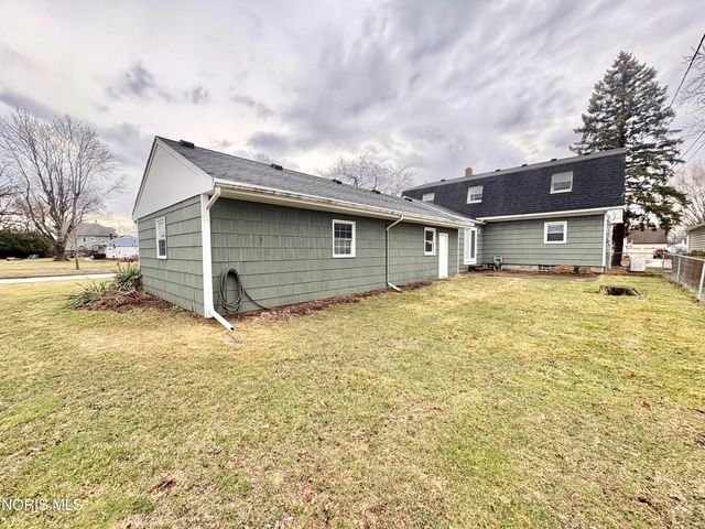 519 Sackett Street, Maumee, OH 43537