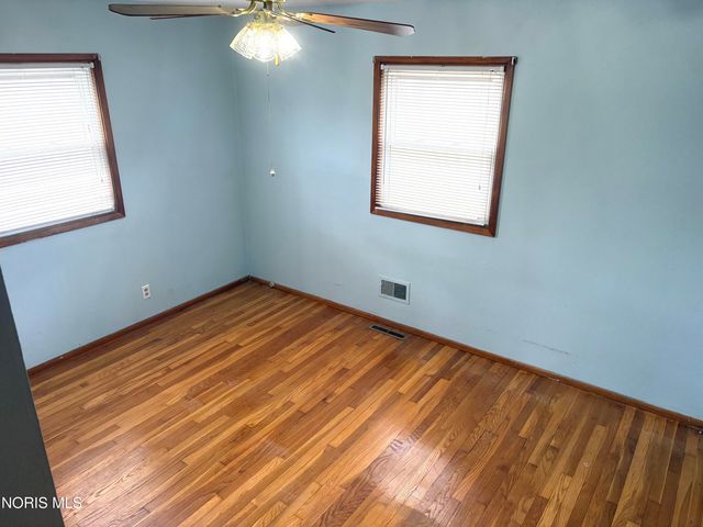 519 Sackett Street, Maumee, OH 43537