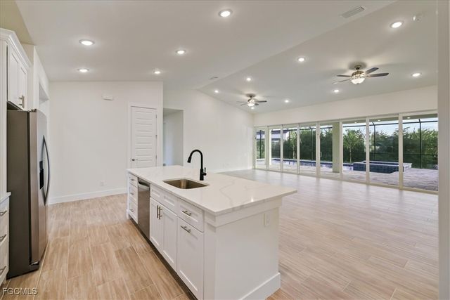 1220 SE 5th TER, Cape Coral, FL 33990