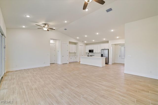 1220 SE 5th TER, Cape Coral, FL 33990