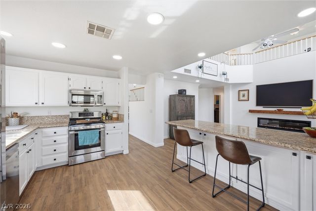 10228 Desert Wind Drive, Las Vegas, NV 89144