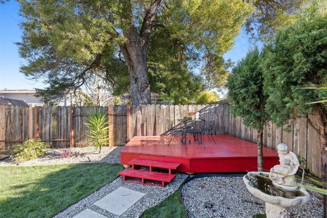 1524 Blake St, Berkeley, CA 94703