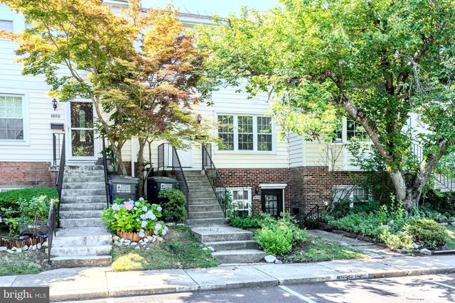 1687 HART CT, Crofton, MD 21114