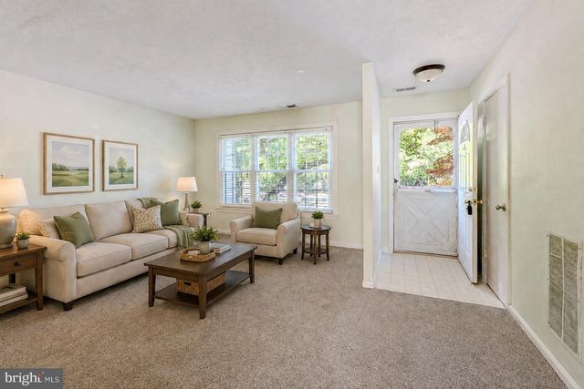 1687 HART CT, Crofton, MD 21114