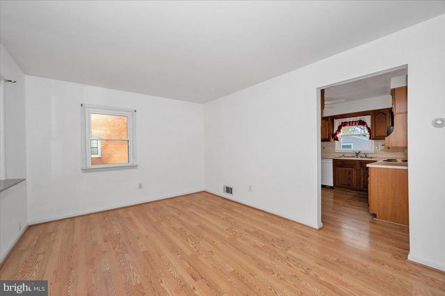 5209 COCHRAN RD, Beltsville, MD 20705