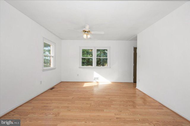 5209 COCHRAN RD, Beltsville, MD 20705