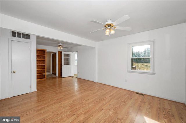 5209 COCHRAN RD, Beltsville, MD 20705