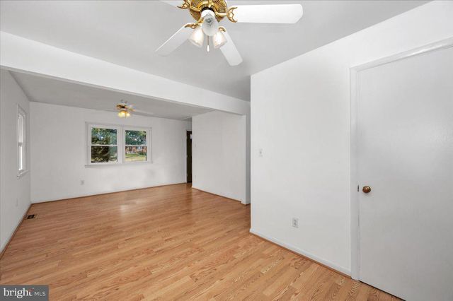 5209 COCHRAN RD, Beltsville, MD 20705