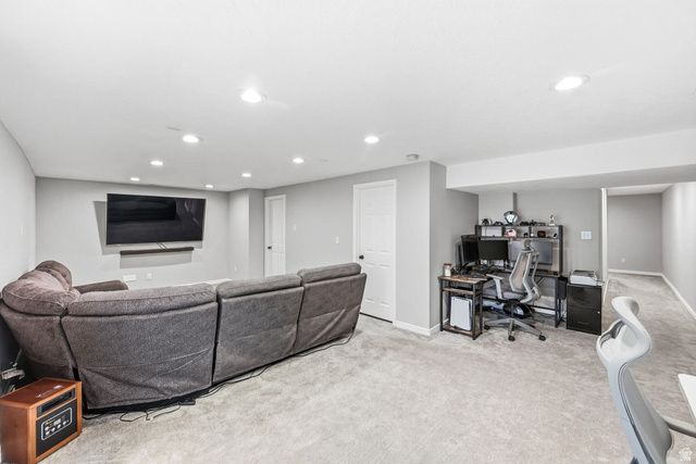 7141 W COTTAGE POINT DR, West Jordan, UT 84081