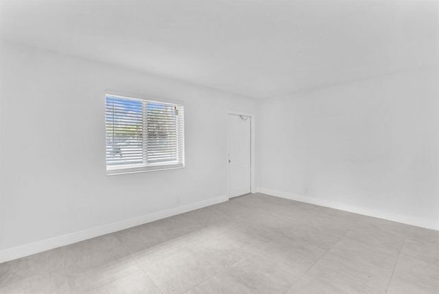 1101 NE 18th Avenue 4, Fort Lauderdale, FL 33304