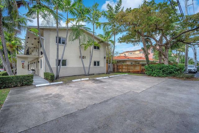 1101 NE 18th Avenue 4, Fort Lauderdale, FL 33304