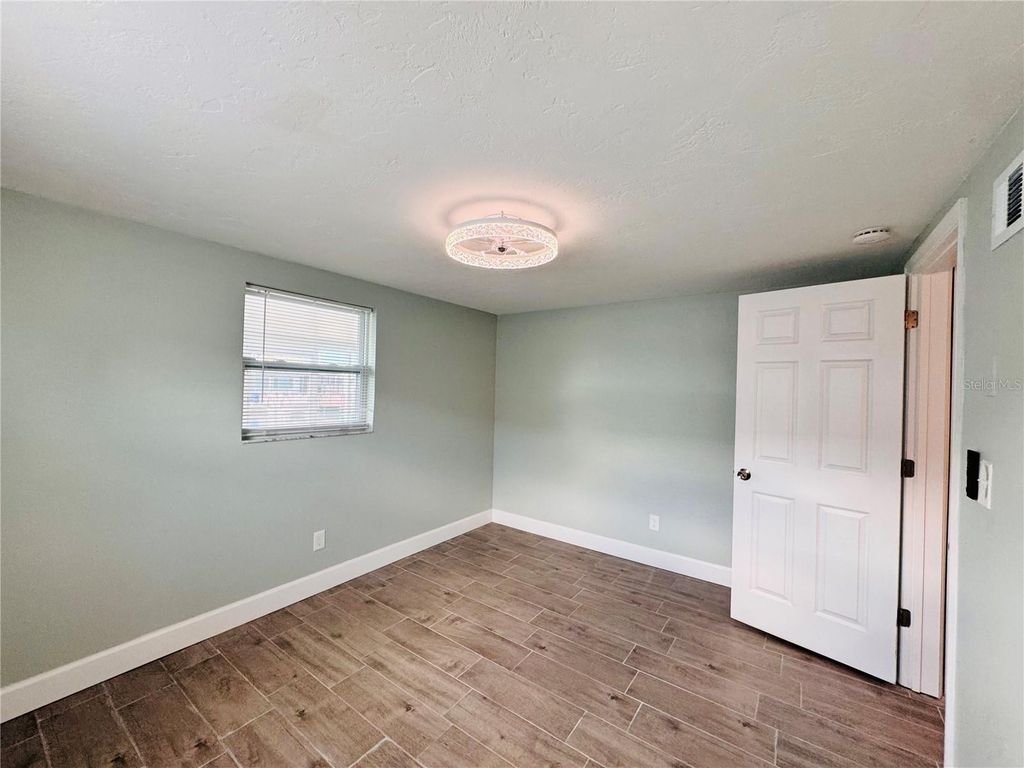 Image 30 of property listing at 4947 BLUE HERON DRIVE, New Port Richey, FL 34652