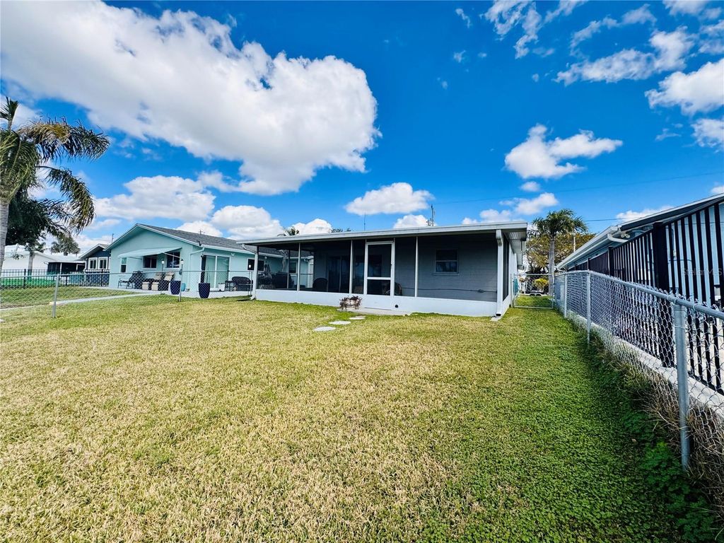 Image 39 of property listing at 4947 BLUE HERON DRIVE, New Port Richey, FL 34652