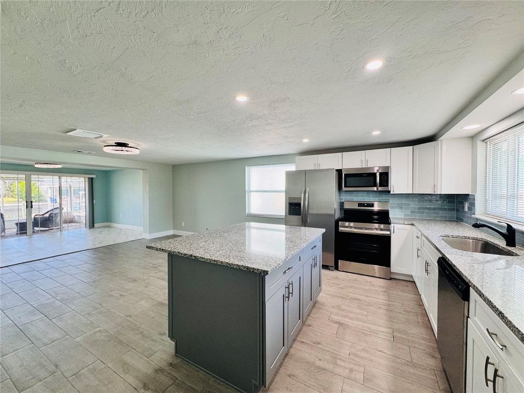 Image 8 of property listing at 4947 BLUE HERON DRIVE, New Port Richey, FL 34652