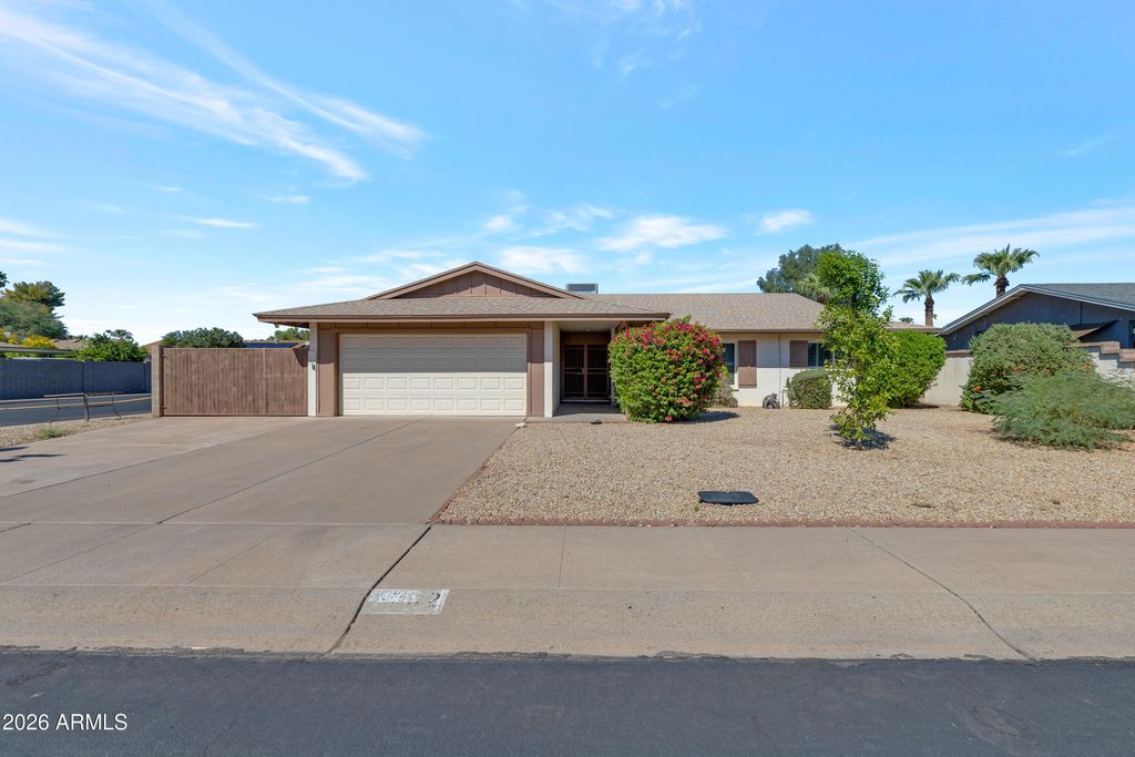 8702 E ANGUS Drive, Scottsdale, AZ 85251 — exterior