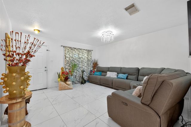 9314 Chamisal Court, Humble, TX 77396