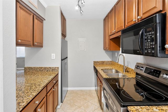 629 DELANEY AVENUE 18, Orlando, FL 32801