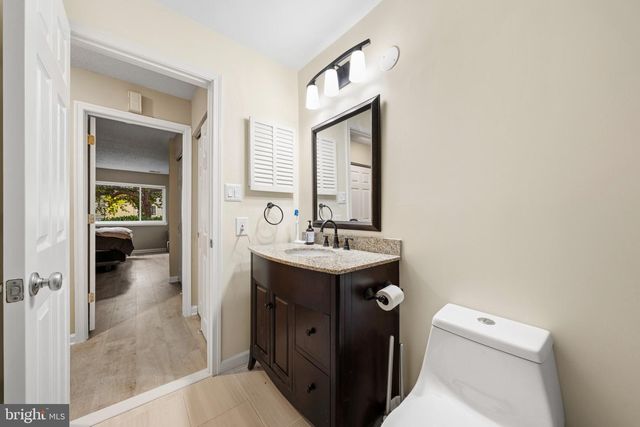 1904-A VILLARIDGE DR, Reston, VA 20191