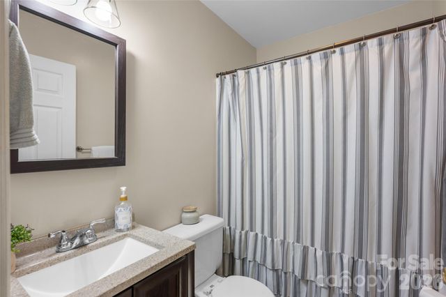 125 Round Mountain Road, Brevard, NC 28747