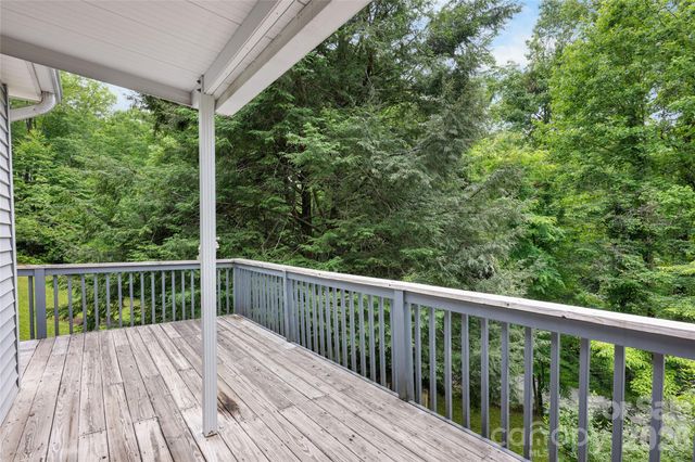 125 Round Mountain Road, Brevard, NC 28747