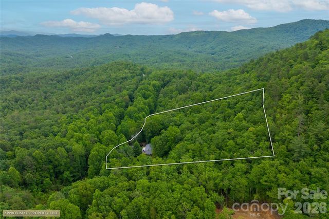 125 Round Mountain Road, Brevard, NC 28747
