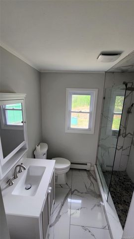 725 Peconic Lane, Peconic, NY 11958
