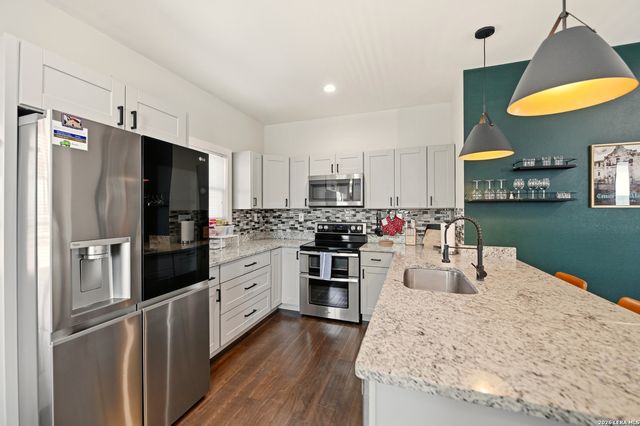 419 N HACKBERRY ST, San Antonio, TX 78202