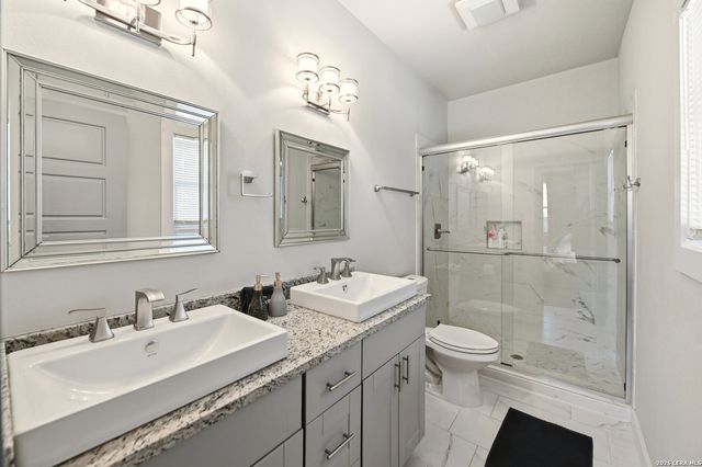 419 N HACKBERRY ST, San Antonio, TX 78202