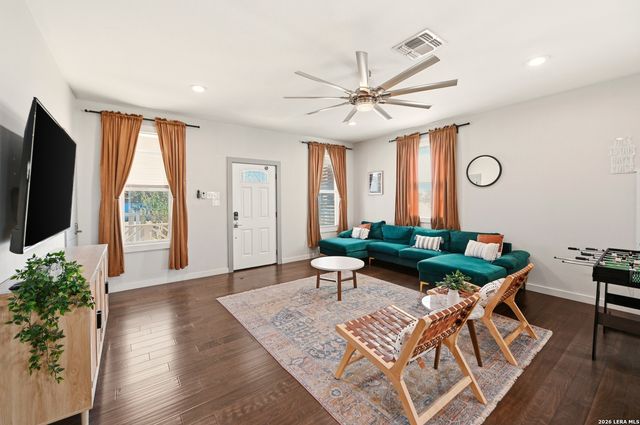 419 N HACKBERRY ST, San Antonio, TX 78202