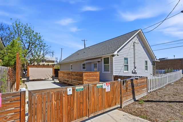 419 N HACKBERRY ST, San Antonio, TX 78202