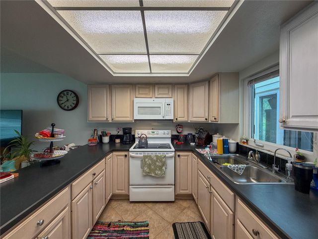 4610 HIDDEN RIVER ROAD, Sarasota, FL 34240