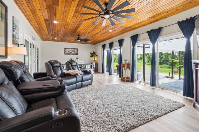 271 Bluegrass Meadows, Somerset, KY 42503