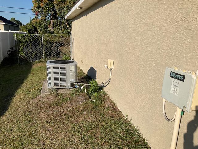 1029 SW Goodman Avenue, Port St Lucie, FL 34953