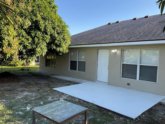 1029 SW Goodman Avenue, Port St Lucie, FL 34953